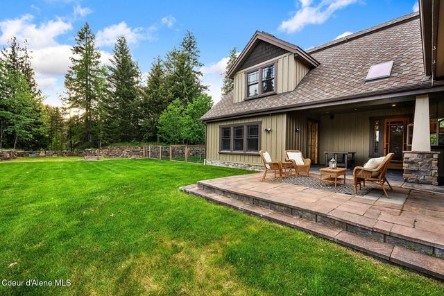 110 Wright Ct, Sandpoint, ID 83864