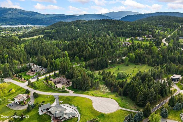 110 Wright Ct, Sandpoint, ID 83864