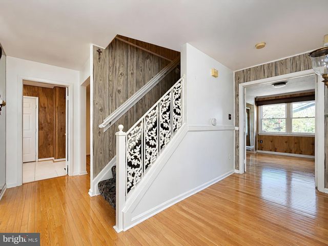 9301 LINHURST DR, Clinton, MD 20735