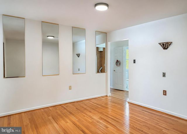 9301 LINHURST DR, Clinton, MD 20735