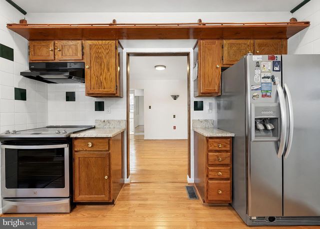 9301 LINHURST DR, Clinton, MD 20735