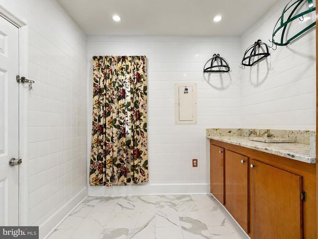 9301 LINHURST DR, Clinton, MD 20735