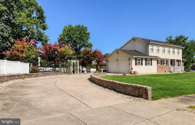 9301 LINHURST DR, Clinton, MD 20735