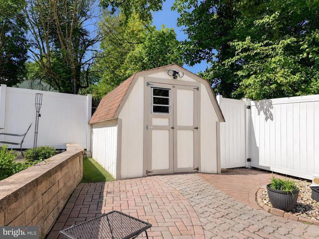 9301 LINHURST DR, Clinton, MD 20735