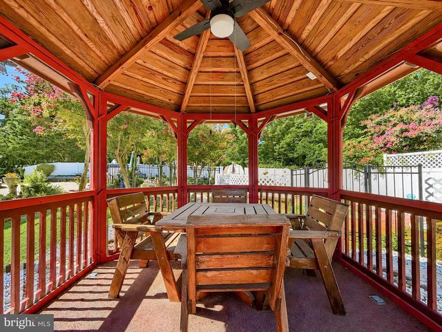 9301 LINHURST DR, Clinton, MD 20735