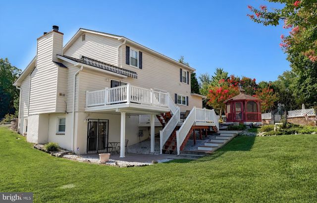 9301 LINHURST DR, Clinton, MD 20735