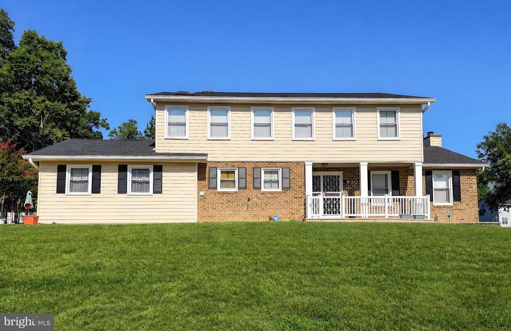 9301 LINHURST DR, Clinton, MD 20735