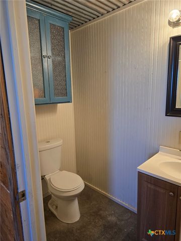 505 CR 4205, Cranfills Gap, TX 76637