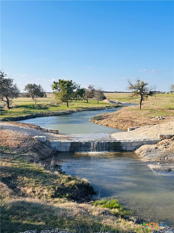 505 CR 4205, Cranfills Gap, TX 76637