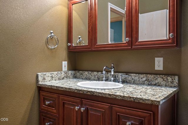 60750 Breckenridge Street, Bend, OR 97702