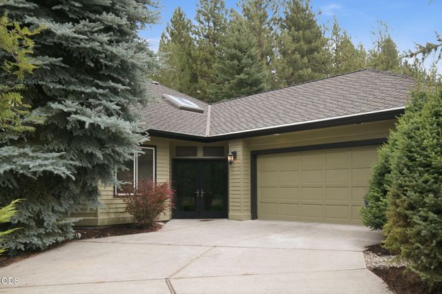60750 Breckenridge Street, Bend, OR 97702