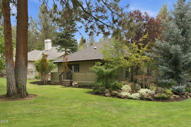 60750 Breckenridge Street, Bend, OR 97702