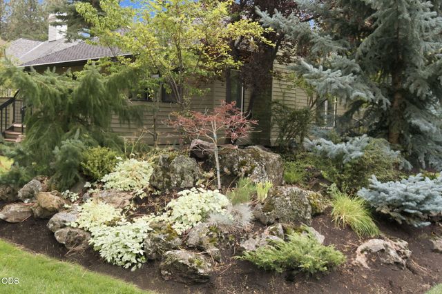 60750 Breckenridge Street, Bend, OR 97702