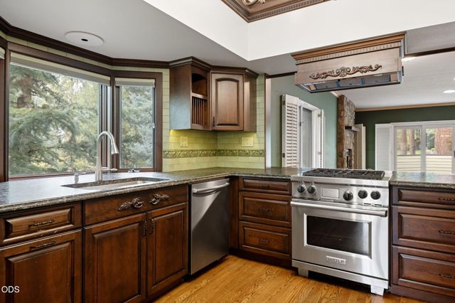60750 Breckenridge Street, Bend, OR 97702