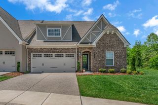 140 Owl Hollow Rd, Hendersonville, TN 37075