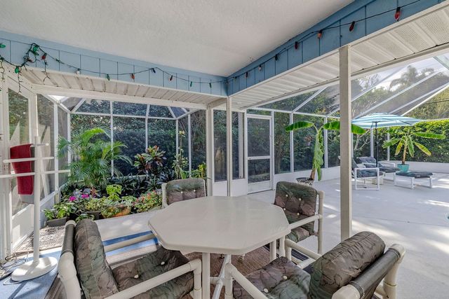 1635 71st Avenue, Vero Beach, FL 32966