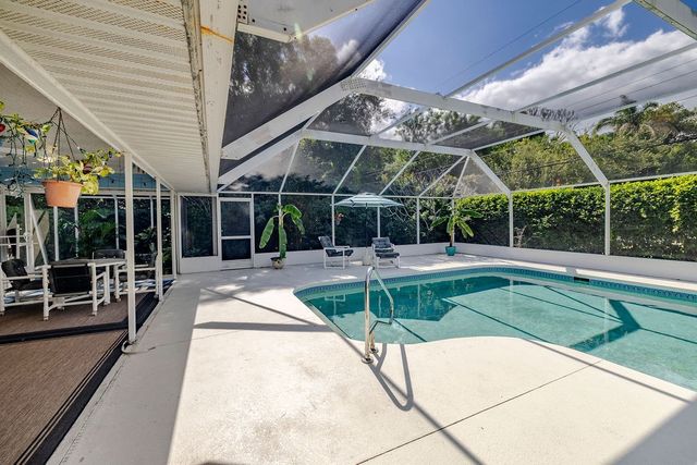 1635 71st Avenue, Vero Beach, FL 32966