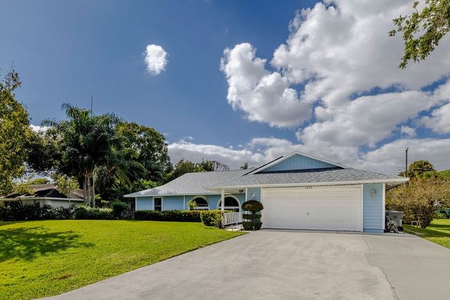 1635 71st Avenue, Vero Beach, FL 32966