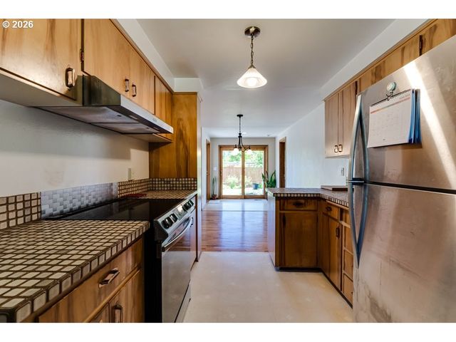 4355 PEARL St, Eugene, OR 97405