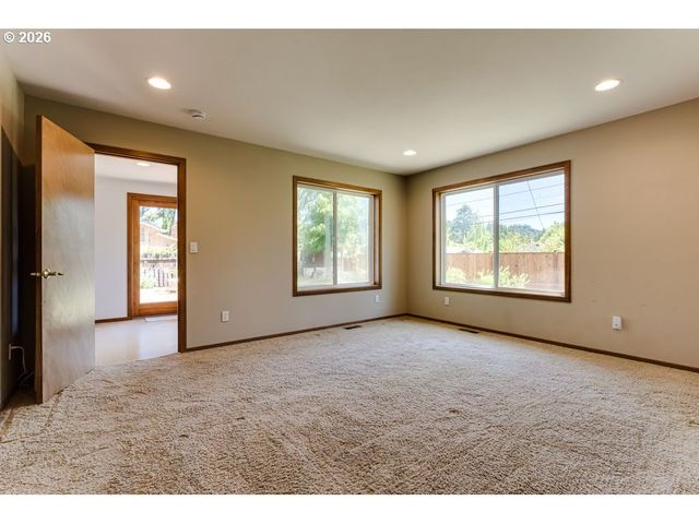 4355 PEARL St, Eugene, OR 97405