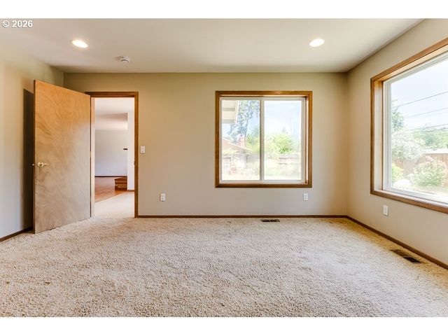 4355 PEARL St, Eugene, OR 97405