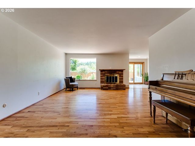 4355 PEARL St, Eugene, OR 97405