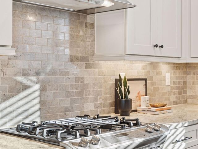 192 Wheeler Street S, Saint Paul, MN 55105