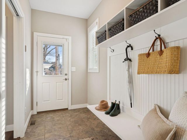 192 Wheeler Street S, Saint Paul, MN 55105