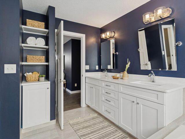 192 Wheeler Street S, Saint Paul, MN 55105