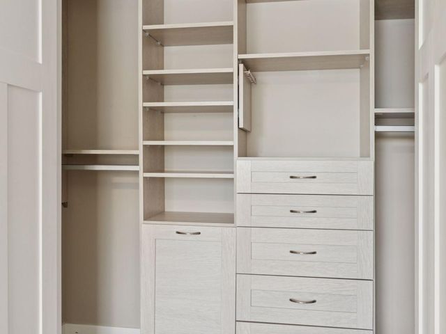 192 Wheeler Street S, Saint Paul, MN 55105