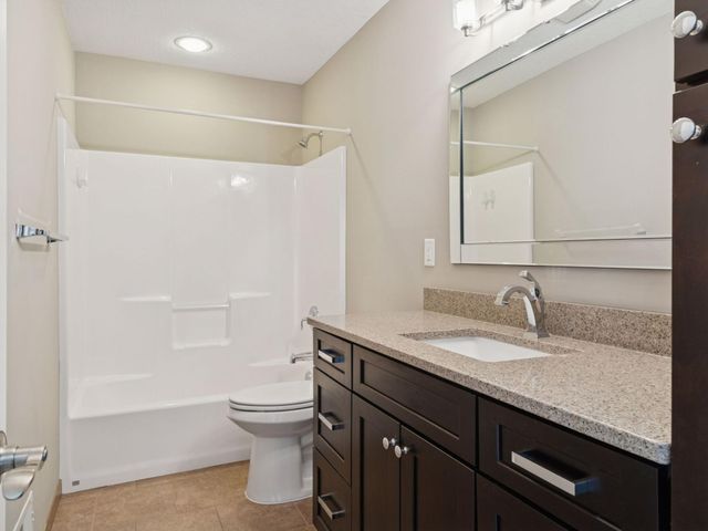 192 Wheeler Street S, Saint Paul, MN 55105