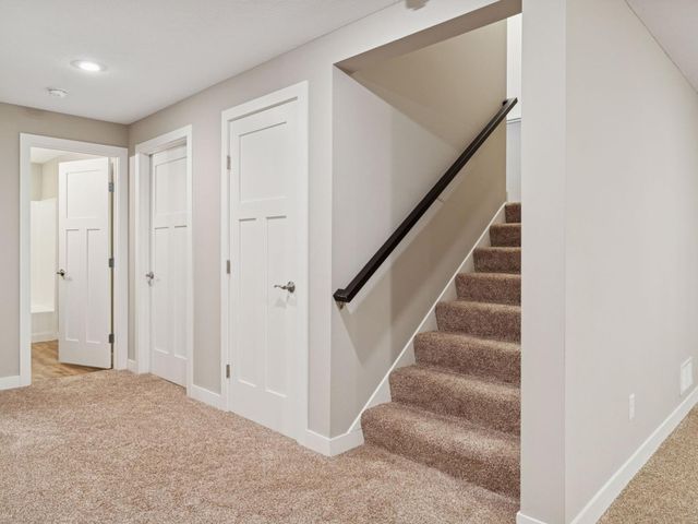 192 Wheeler Street S, Saint Paul, MN 55105