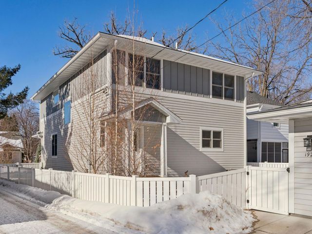 192 Wheeler Street S, Saint Paul, MN 55105