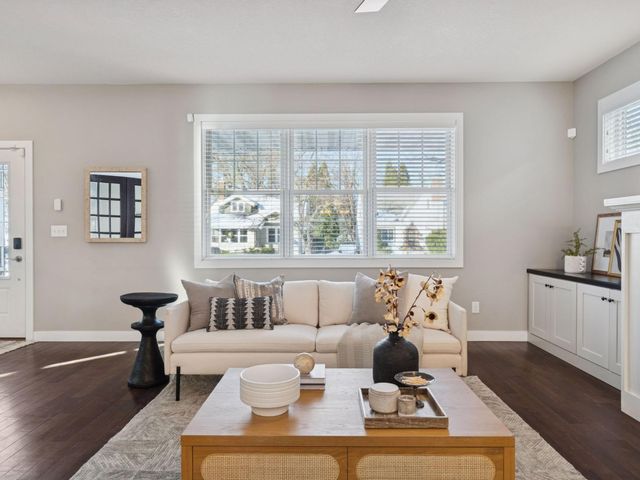 192 Wheeler Street S, Saint Paul, MN 55105