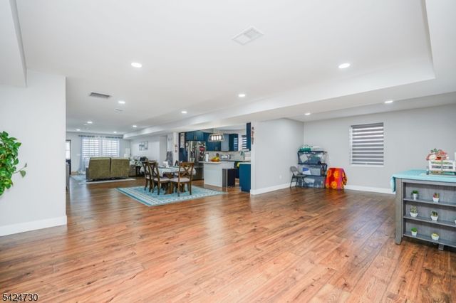 134 Union St, Carteret Boro, NJ 07008