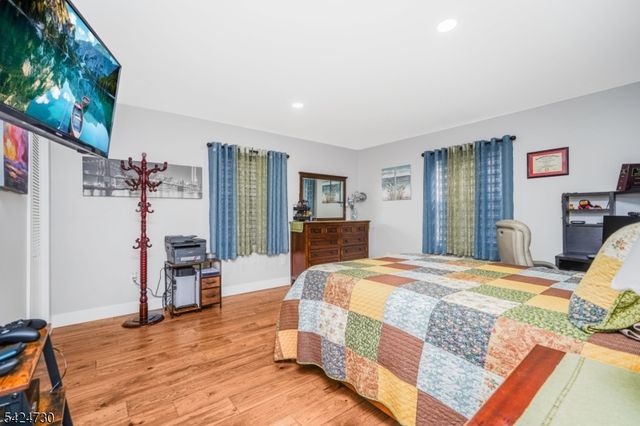 134 Union St, Carteret Boro, NJ 07008