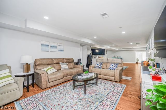 134 Union St, Carteret Boro, NJ 07008