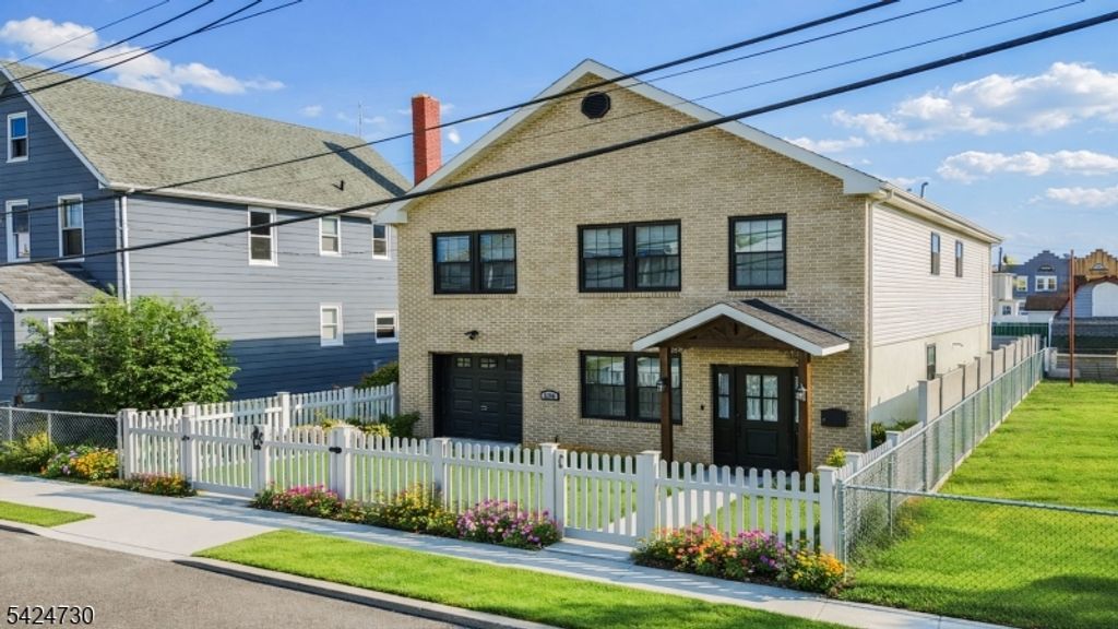 134 Union St, Carteret Boro, NJ 07008