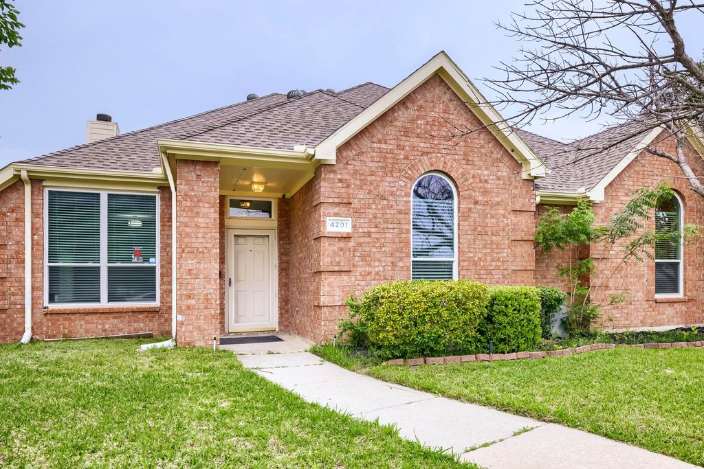 4201 Standridge Drive, The Colony, TX 75056