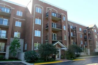 1479 N Milwaukee Avenue 203, Libertyville, IL 60048