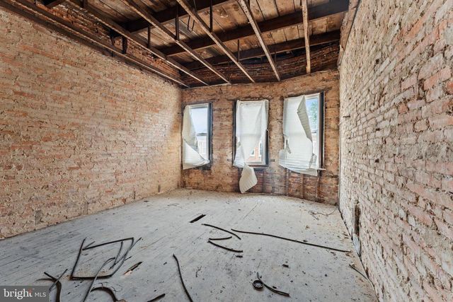 809 APPLETON ST, Baltimore, MD 21217