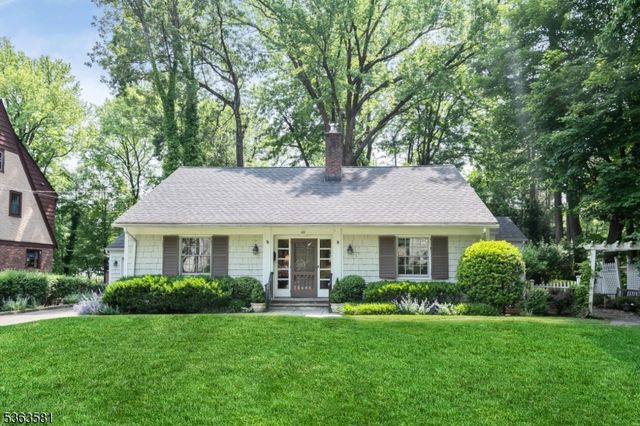 40 Bowers Rd, Caldwell Boro Twp., NJ 07006