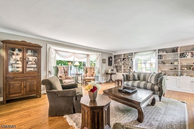 40 Bowers Rd, Caldwell Boro Twp., NJ 07006