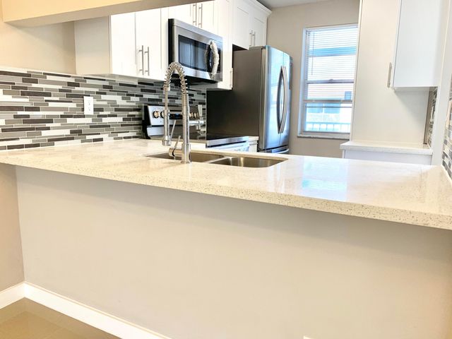2750 Forest Hills Boulevard 208, Coral Springs, FL 33065