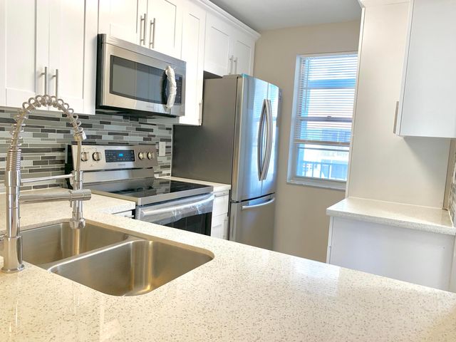 2750 Forest Hills Boulevard 208, Coral Springs, FL 33065