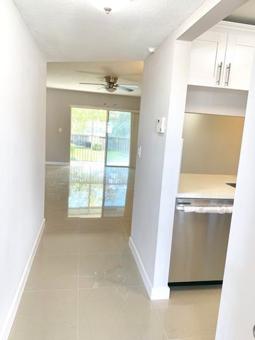 2750 Forest Hills Boulevard 208, Coral Springs, FL 33065