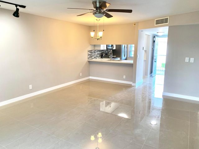 2750 Forest Hills Boulevard 208, Coral Springs, FL 33065