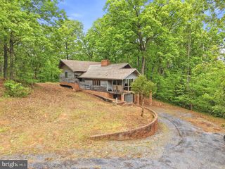 549 MOUNTAIN LAUREL DR, Mount Jackson, VA 22842