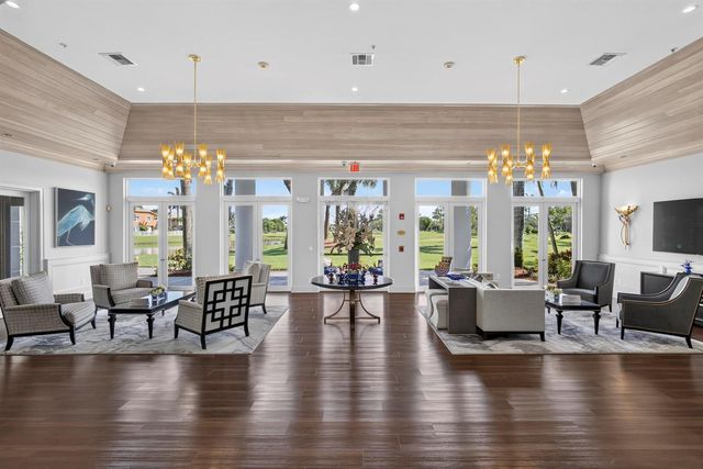 2279 Ridgewood Circle, Royal Palm Beach, FL 33411