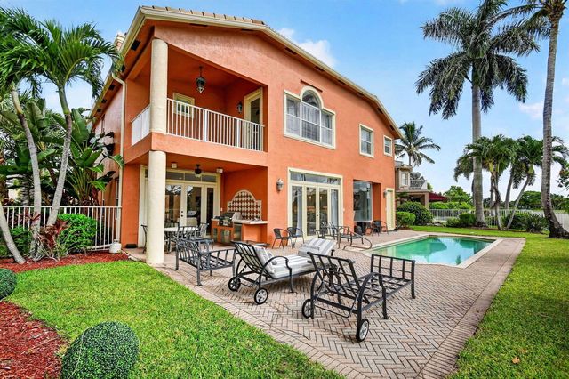 2279 Ridgewood Circle, Royal Palm Beach, FL 33411